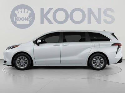 2026 Toyota Sienna LE