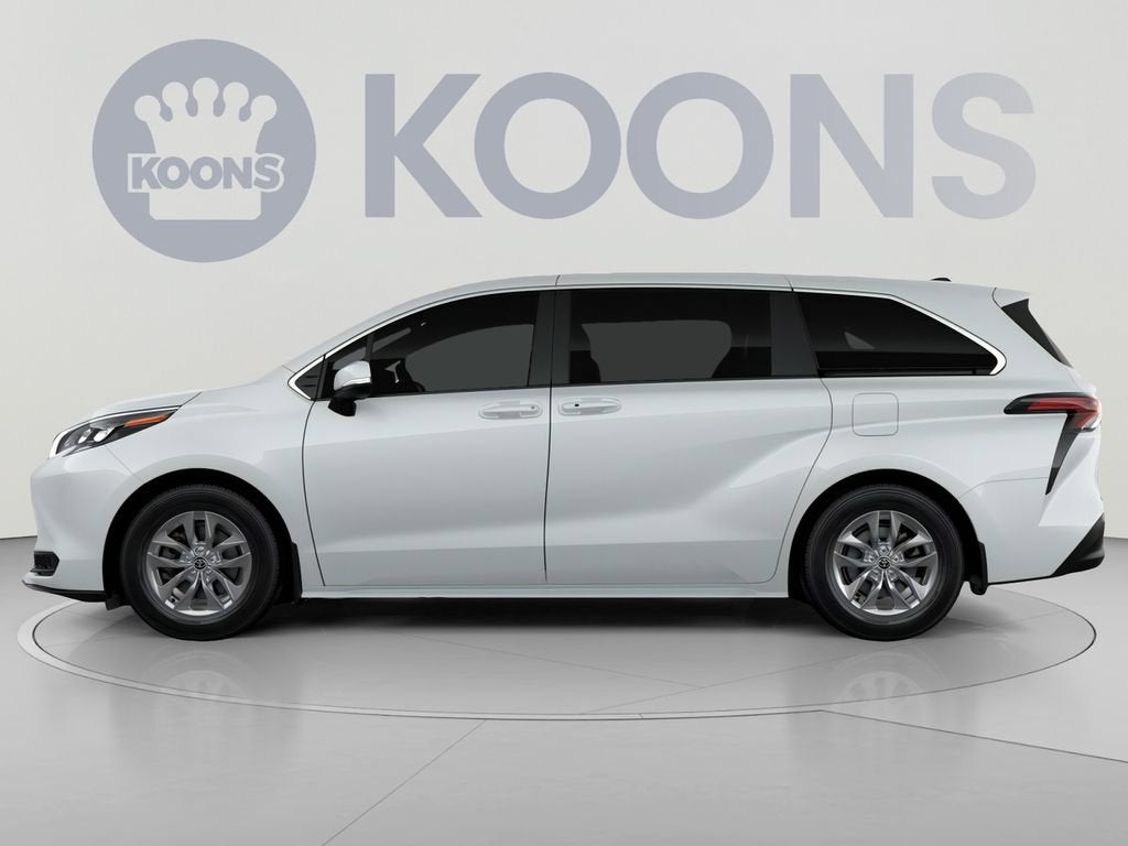 2026 Toyota Sienna LE