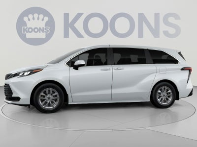 2026 Toyota Sienna LE