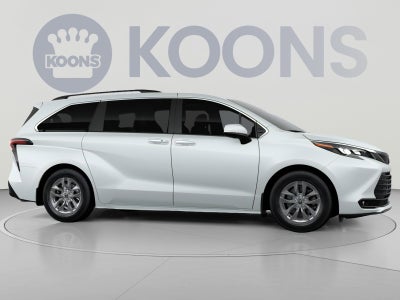 2026 Toyota Sienna XLE