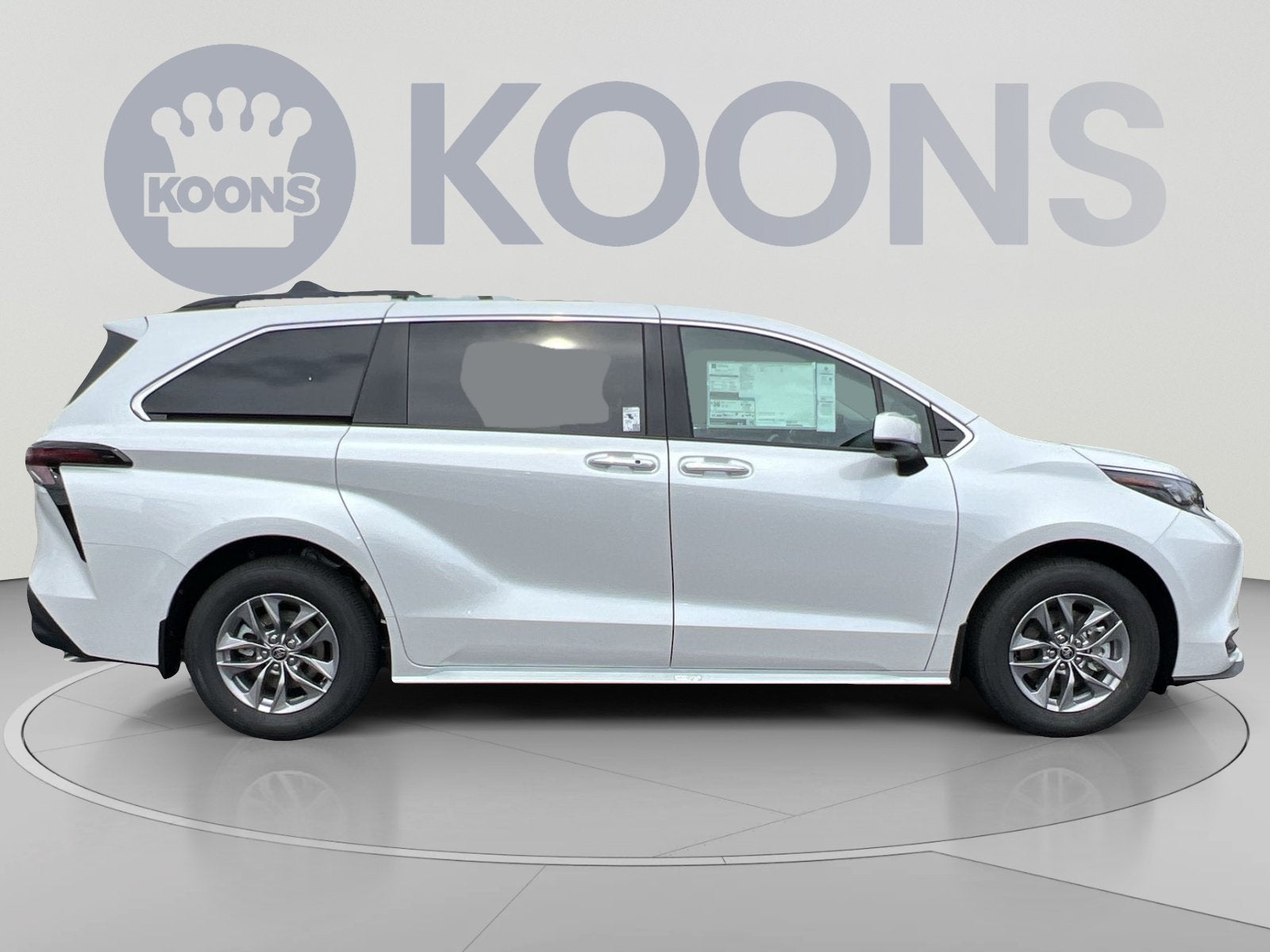 2026 Toyota Sienna XLE