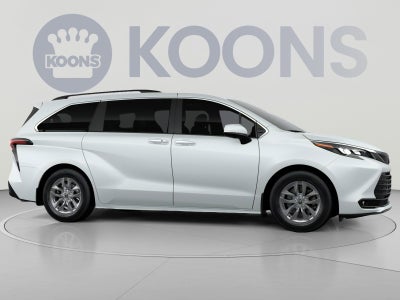 2026 Toyota Sienna XLE